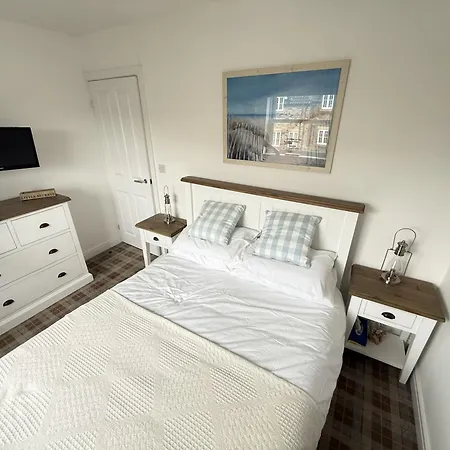 펜션 Old England - Part Of The The Bay Filey Village With Pool, Gym And Direct Access, Pub, Restaurant, Tennis And Meadows Walks