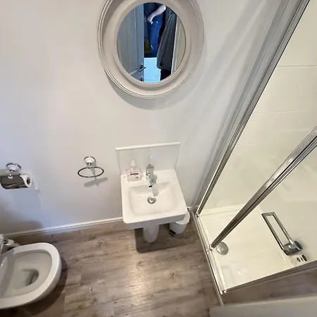 펜션 Old England - Part Of The The Bay Filey Village With Pool, Gym And Direct Access, Pub, Restaurant, Tennis And Meadows Walks *